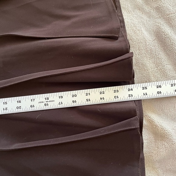 Vintage Kareal Paris Brown Pintucked Swing Skirt
Made in France Womens size 6 - Picture 13 of 13